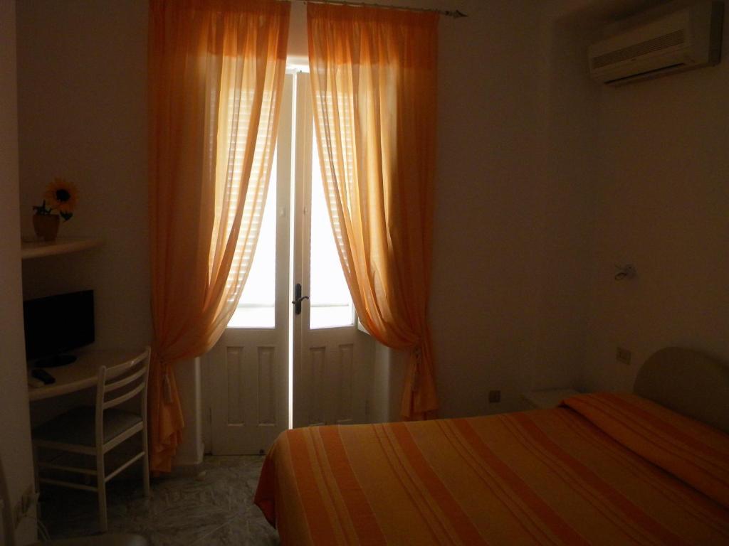 Hotel Parco Conte Casamicciola Terme Habitación foto